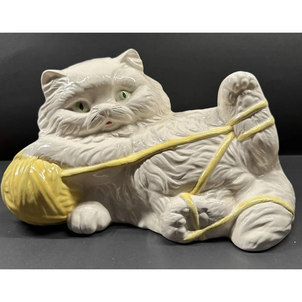 VTG Ceramic White Persian Cat Figure Statue Long Haired Play Yellow Yarn (read)